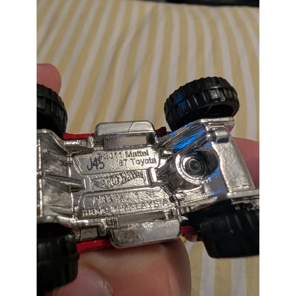 Hot Wheels 2013 Mattel Monster Jam RIG STORM 8 Truck Clear/Yellow/White